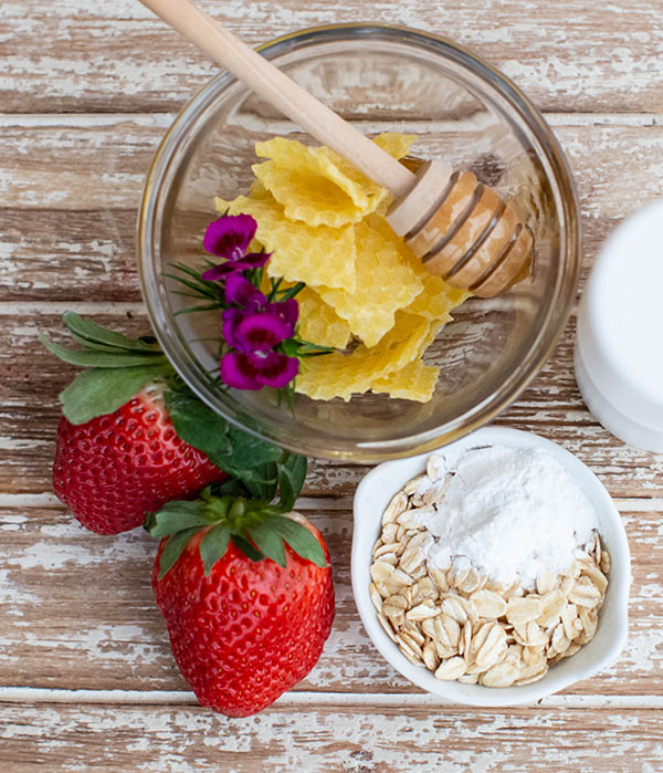 Oats Honey Comb Strawberries