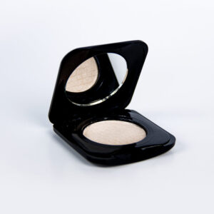 pressed mineral face powder in compact with mirror